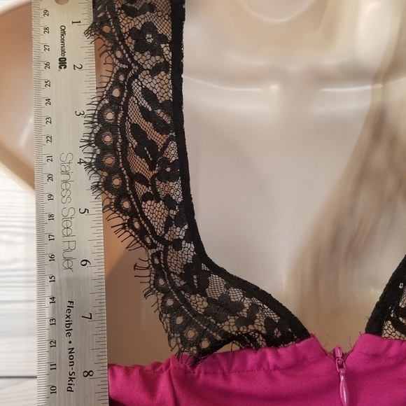 GUESS Stretch Lace Embellished Dress - Picture 6 of 7